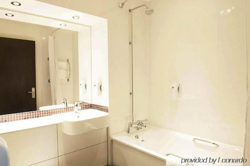 Premier Inn Canterbury City Centre 外观 照片